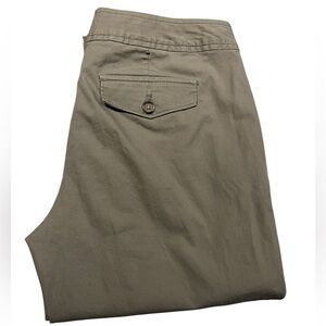 Banana Republic • Ryan Fit Cargo Straight Leg Pant